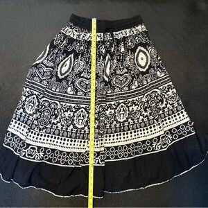 Chic Black and White A-Line Skirt